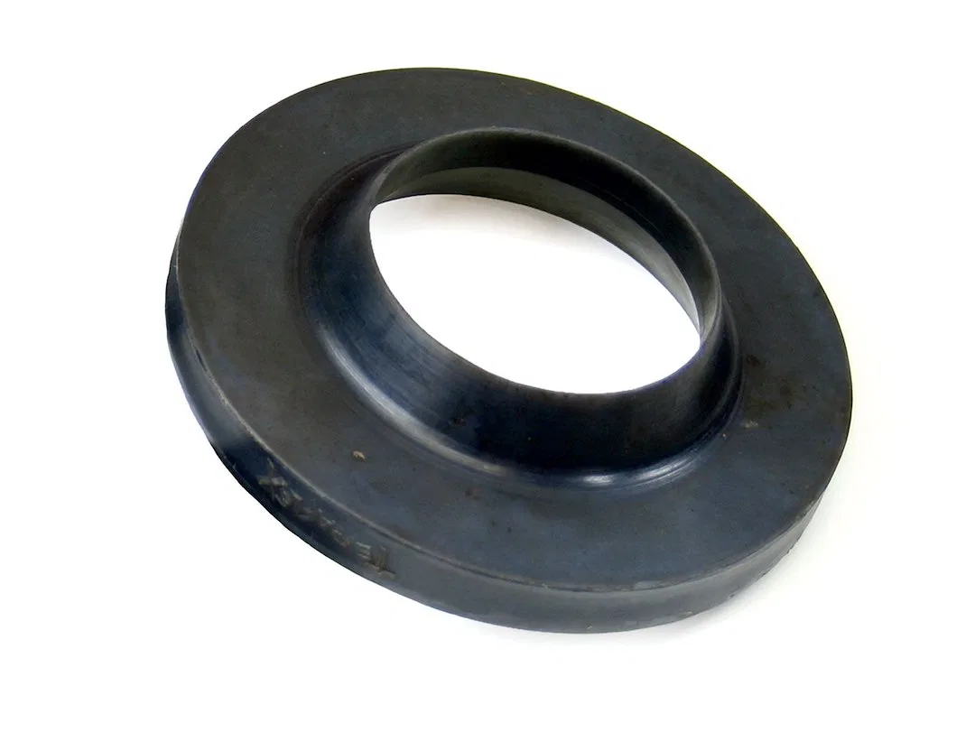 1953100 – TERAFLEX Coil Spring Spacer, Saddle Type 1/2 Inch Lift Rubber Single